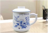 和衷共濟(jì)（粉彩啞光老板杯）