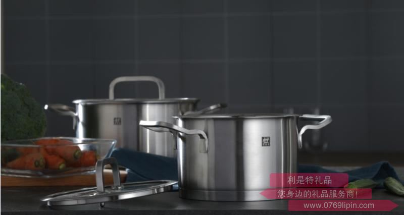 Zwilling Moment  20cm 淺燒鍋.jpg