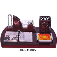 紅木精品臺(tái)歷