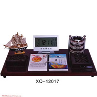 紅木精品臺(tái)歷