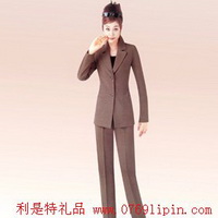 女西裝