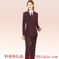 女西裝